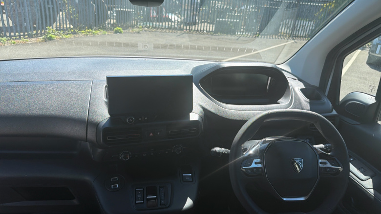 Peugeot Partner Standard Diesel 1.5 BlueHDi 130 Professional Van EAT8